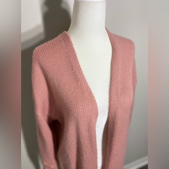 Medium EST. 1946 Pink Stretchy Acrylic Sweater w/ Dot Design - Picture 3 of 7